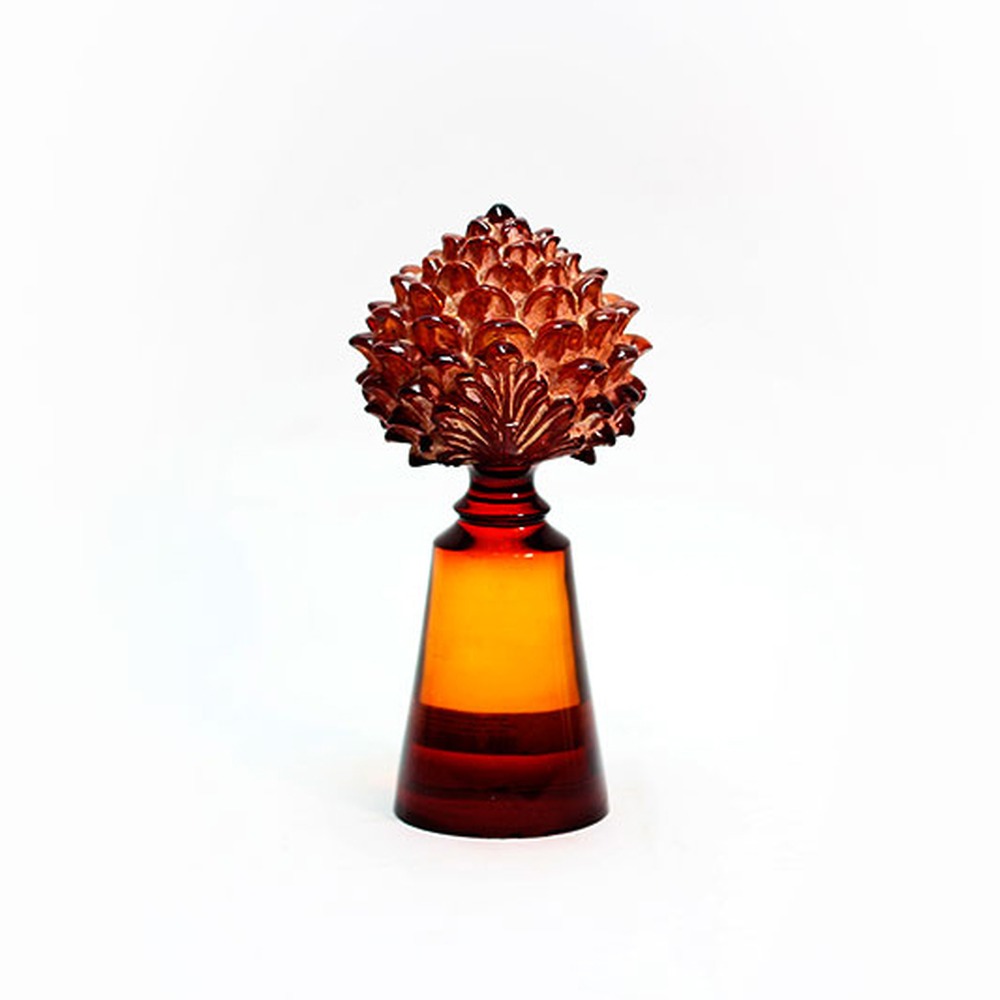 Escultura Pinha Kembang Aneh Âmbar Pequena